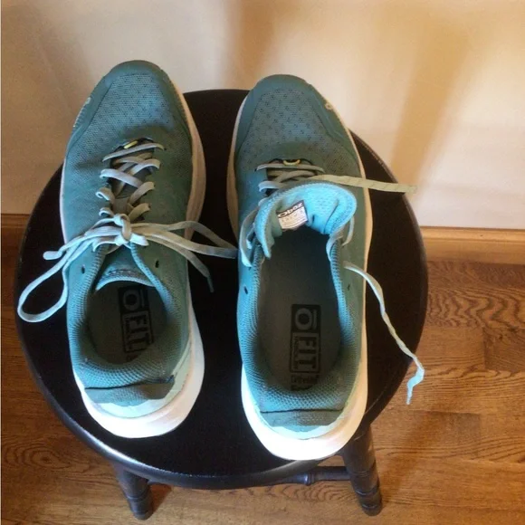 Stylish Oboz Teal Athletic Shoes for Women - Picture 6 of 9